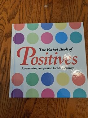 🎉2/$15🎉The Pocket Book of Positivities Polka Hard Cover 2015